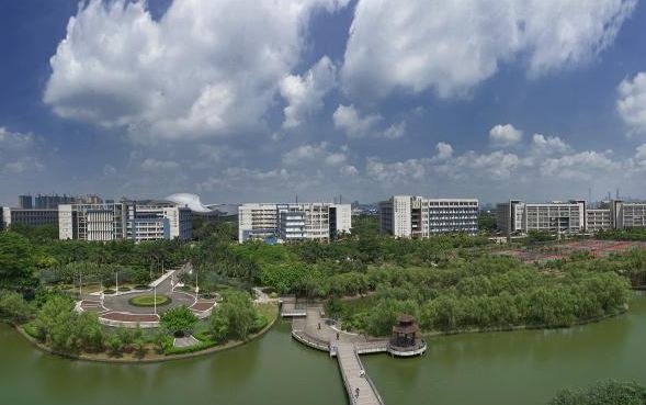 广州大学的校园风景