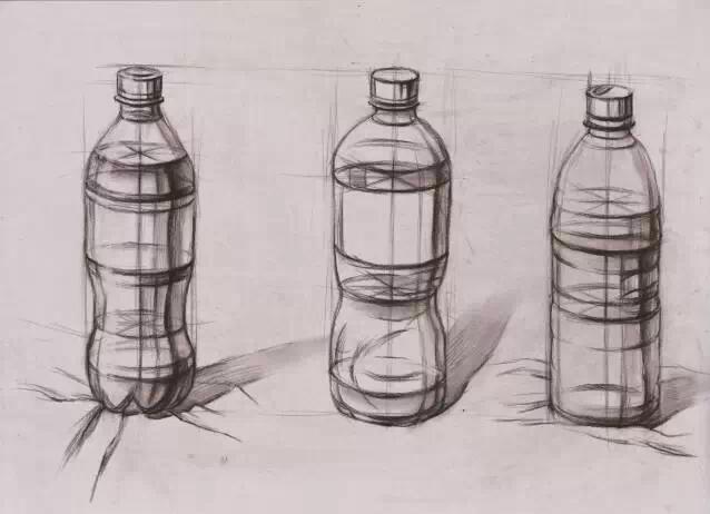 结构素描矿泉水瓶